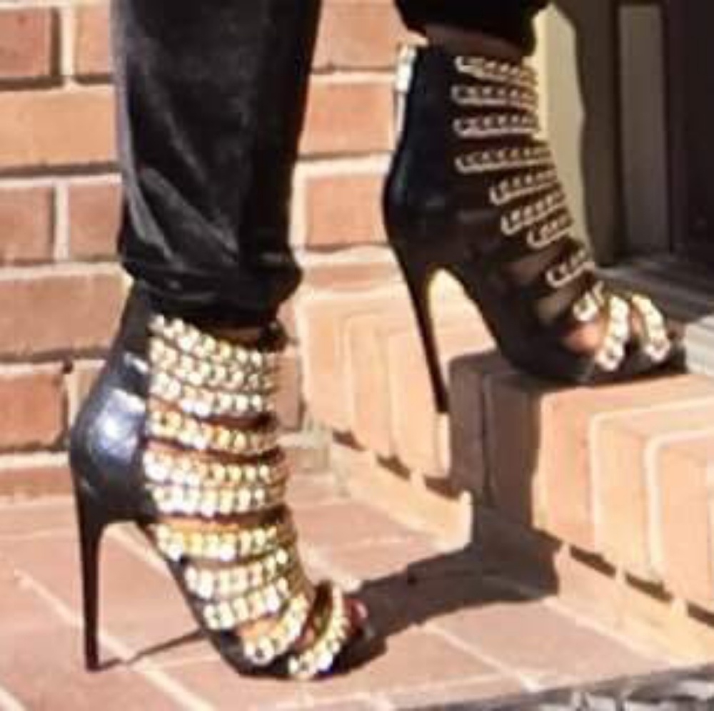 Chain heels.. heavyweight